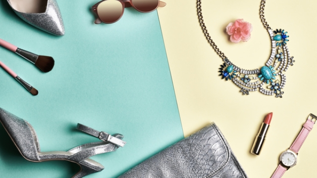 Fashionista’s Paradise: Unveiling the Ultimate Women’s Style Guide for Trendsetting Accessories