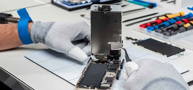 Fixing the Galaxy: A Guide to Repairing Your Samsung Smartphone