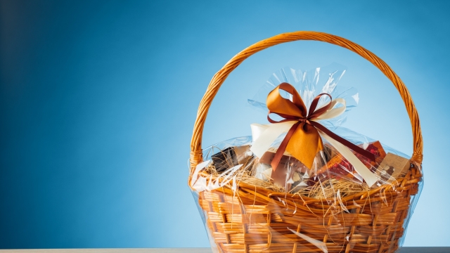The Ultimate Guide to Creating Spectacular Gift Hampers